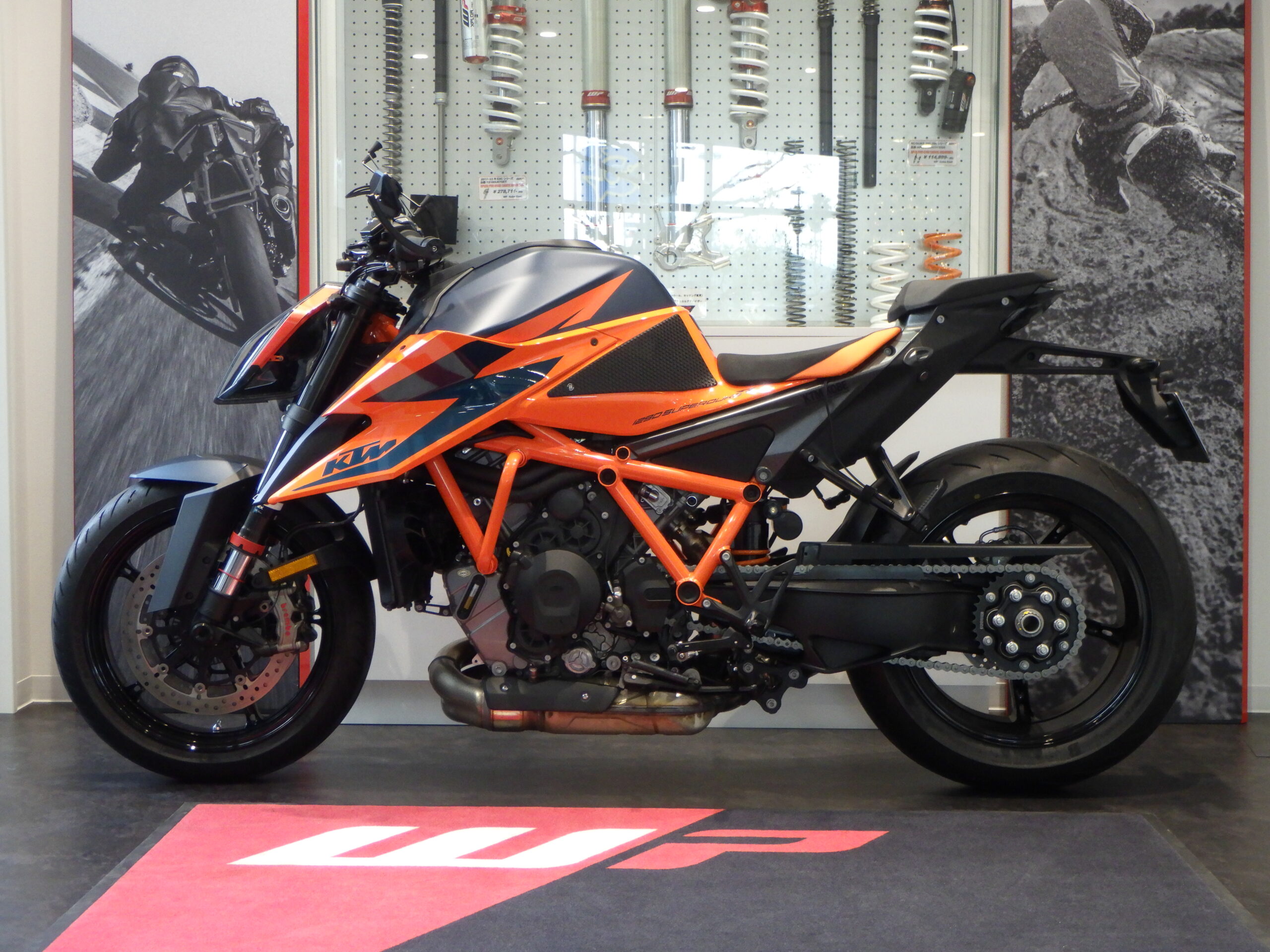 1290 SUPER DUKE R ロワリング加工 795㎜ - KTM KOBE EASTのスタッフブログ